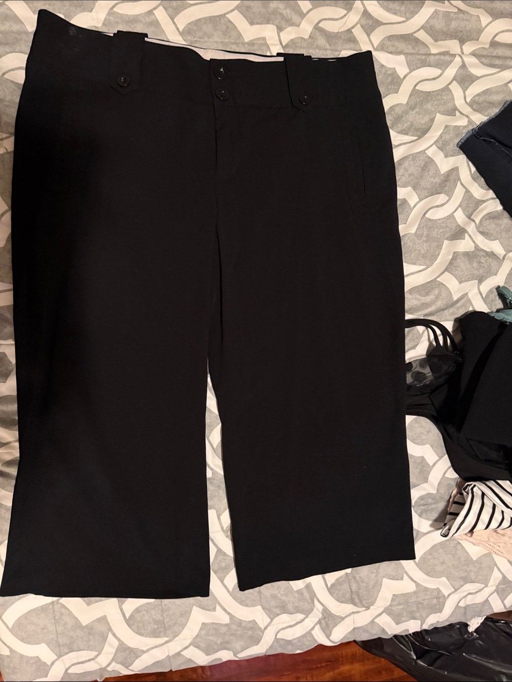 Mossimo Supply Co. Black Cropped Capris